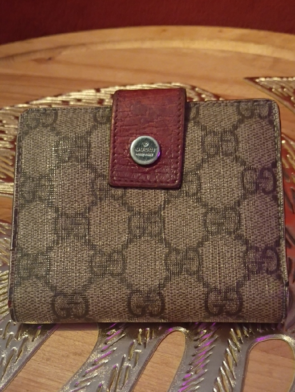 Gucci GG Supreme Wallet In Canvas Red Leather